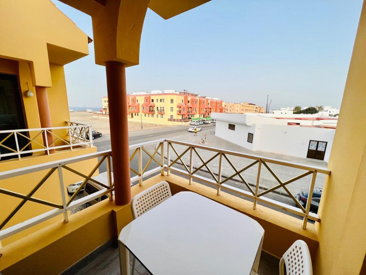 Modern Apartment With Sea Views In Κοραλέχο Εξωτερικό φωτογραφία
